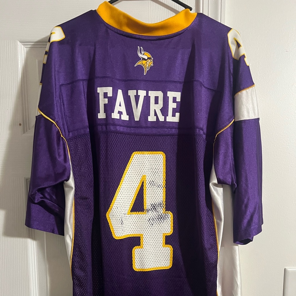 Brett Favre Purple Vikings jersey